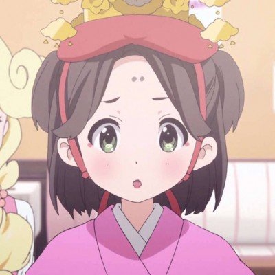 学校回应家长烈日下隔栅栏送餐
